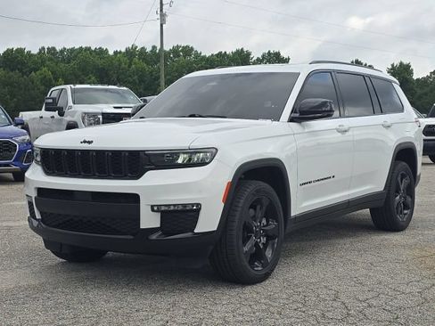 Used 2025 Jeep Grand Cherokee L Limited w/ Black Appearance Package RWD image 1