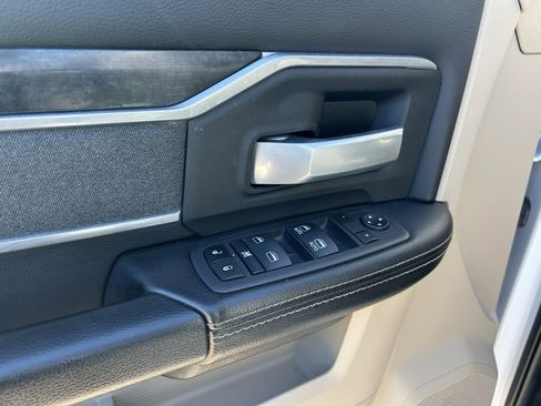 Used 2022 RAM 3500 Big Horn image 11