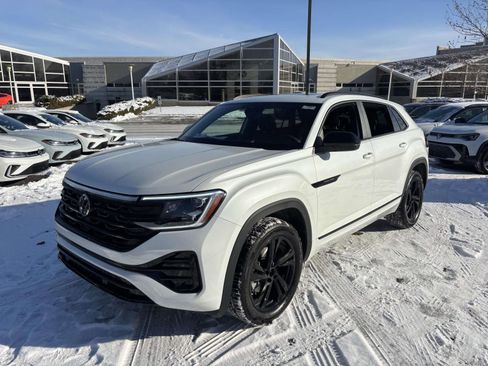 New 2026 Volkswagen Atlas Cross Sport SEL R-Line AWD/4WD image 3