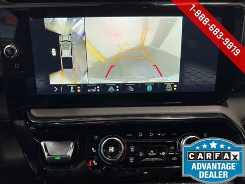 Certified 2023 GMC Sierra 1500 AT4 w/ AT4 Premium Package image 16