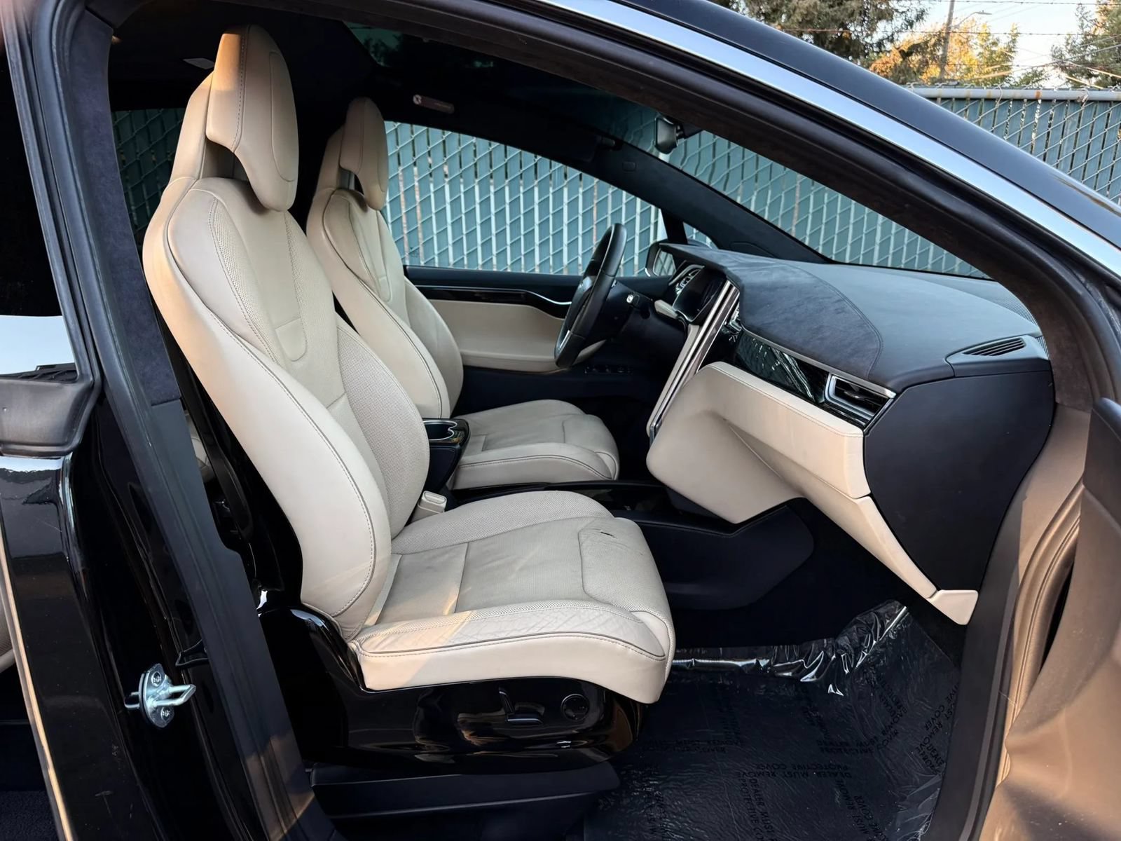 Used 2016 Tesla Model X 75D AWD/4WD image 13