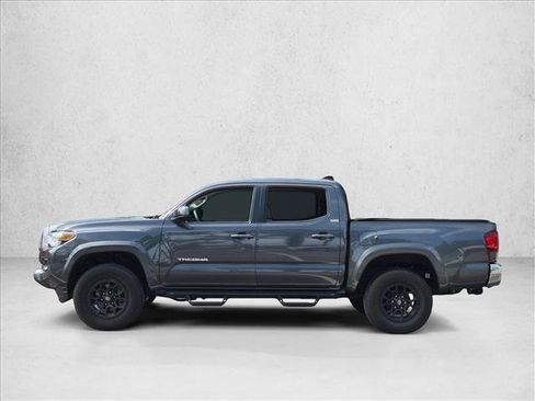 Used 2022 Toyota Tacoma SR5 RWD image 5