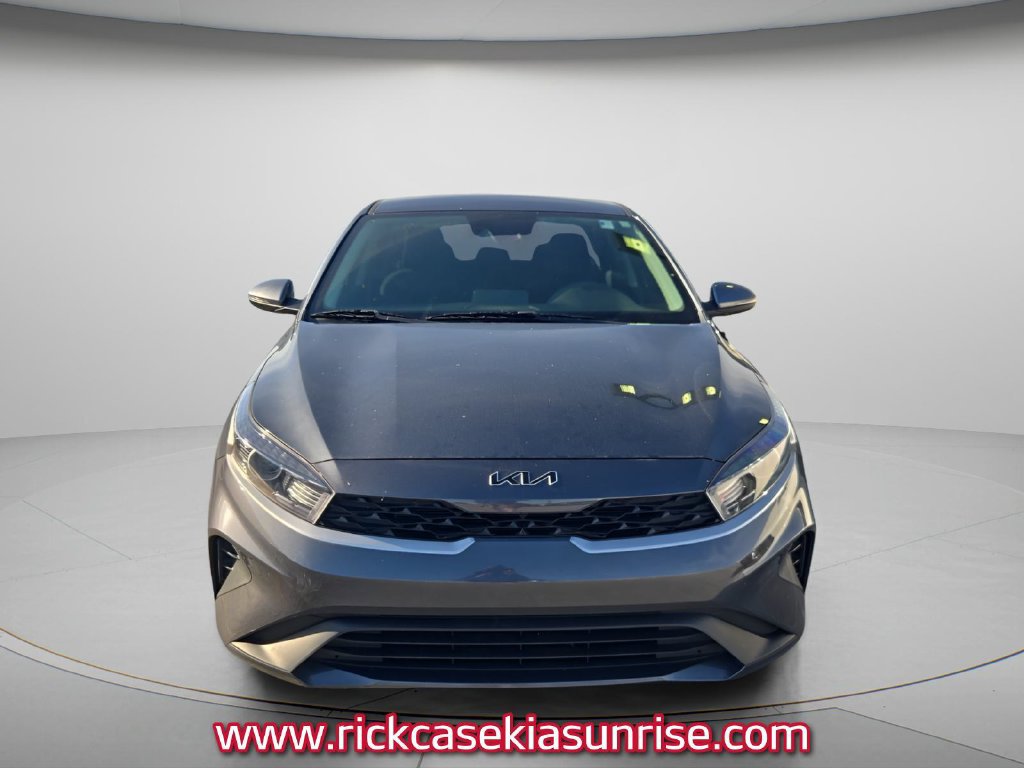 Used 2023 Kia Forte LXS w/ LXS Technology Package FWD image 3