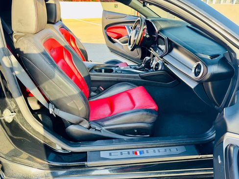 Used 2016 Chevrolet Camaro SS image 25