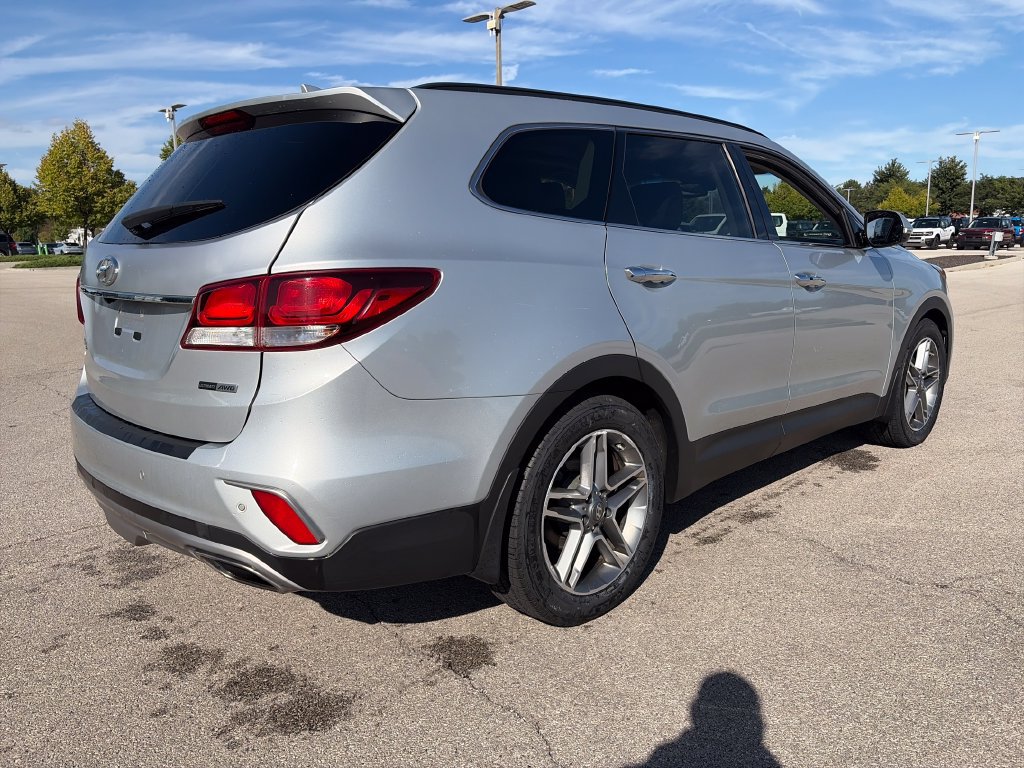 Used 2017 Hyundai Santa Fe AWD image 7