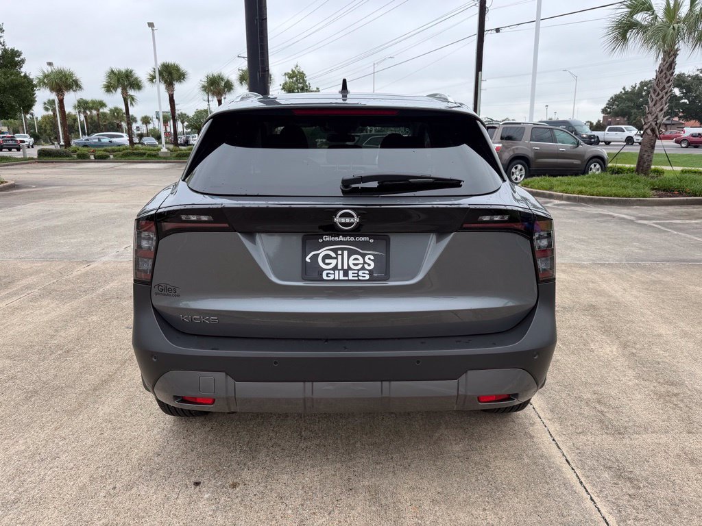 Used 2026 Nissan Kicks SV FWD image 4