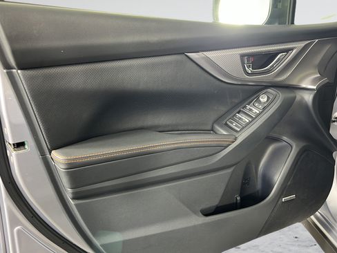 Used 2022 Subaru Crosstrek 2.5i Limited w/ Moonroof Package 2 AWD/4WD image 9