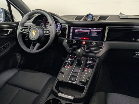 New 2026 Porsche Macan image 22