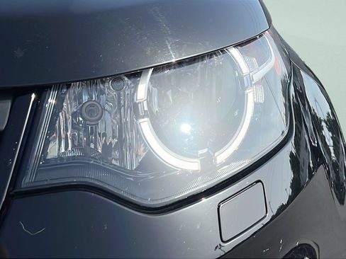 Used 2019 Land Rover Discovery Sport SE AWD/4WD image 23