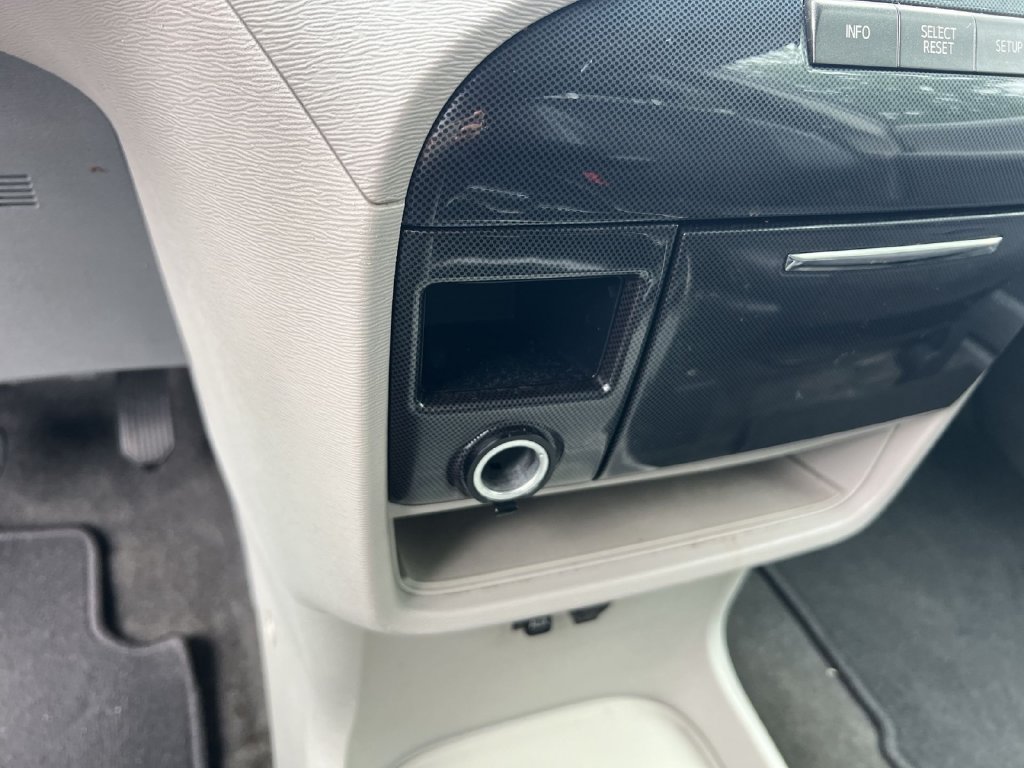 Used 2011 Toyota Sienna SE w/ Preferred Pkg FWD image 26