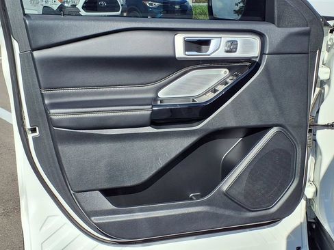 Used 2022 Ford Explorer ST w/ Equipment Group 401A AWD/4WD image 31