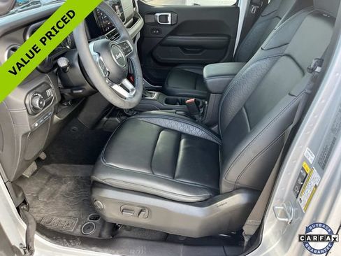 Used 2024 Jeep Wrangler High Altitude AWD/4WD image 24