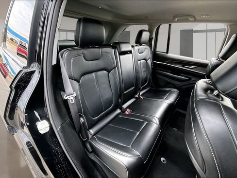 Used 2020 Jeep Grand Cherokee High Altitude AWD/4WD image 26