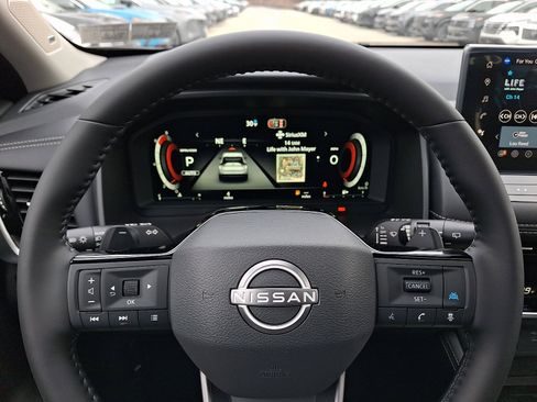 New 2026 Nissan Rogue Platinum image 18