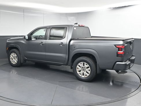 Certified 2022 Nissan Frontier SV image 6