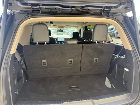 Used 2022 Ford Expedition XLT AWD/4WD image 38