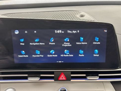 Used 2025 Hyundai Elantra Limited FWD image 13