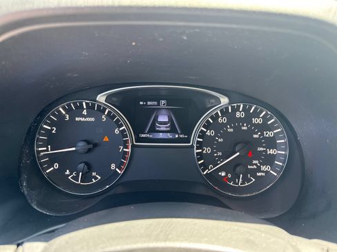 Used 2019 Nissan Pathfinder Platinum AWD/4WD image 27