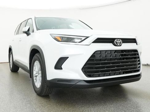 New 2026 Toyota Grand Highlander XLE image 60