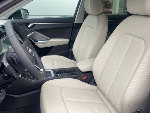 New 2025 Audi Q3 2.0T Premium image 13