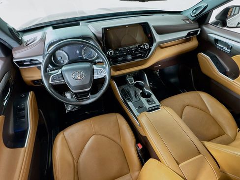 Used 2022 Toyota Highlander Platinum image 20