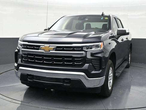 Used 2023 Chevrolet Silverado 1500 LT AWD/4WD image 8