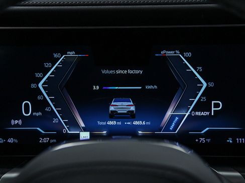 Used 2025 BMW i7 xDrive60 image 24