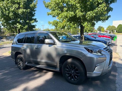 Certified 2023 Lexus GX 460 Premium w/ Premium Package AWD/4WD image 9