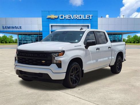 Used 2024 Chevrolet Silverado 1500 Custom RWD image 2