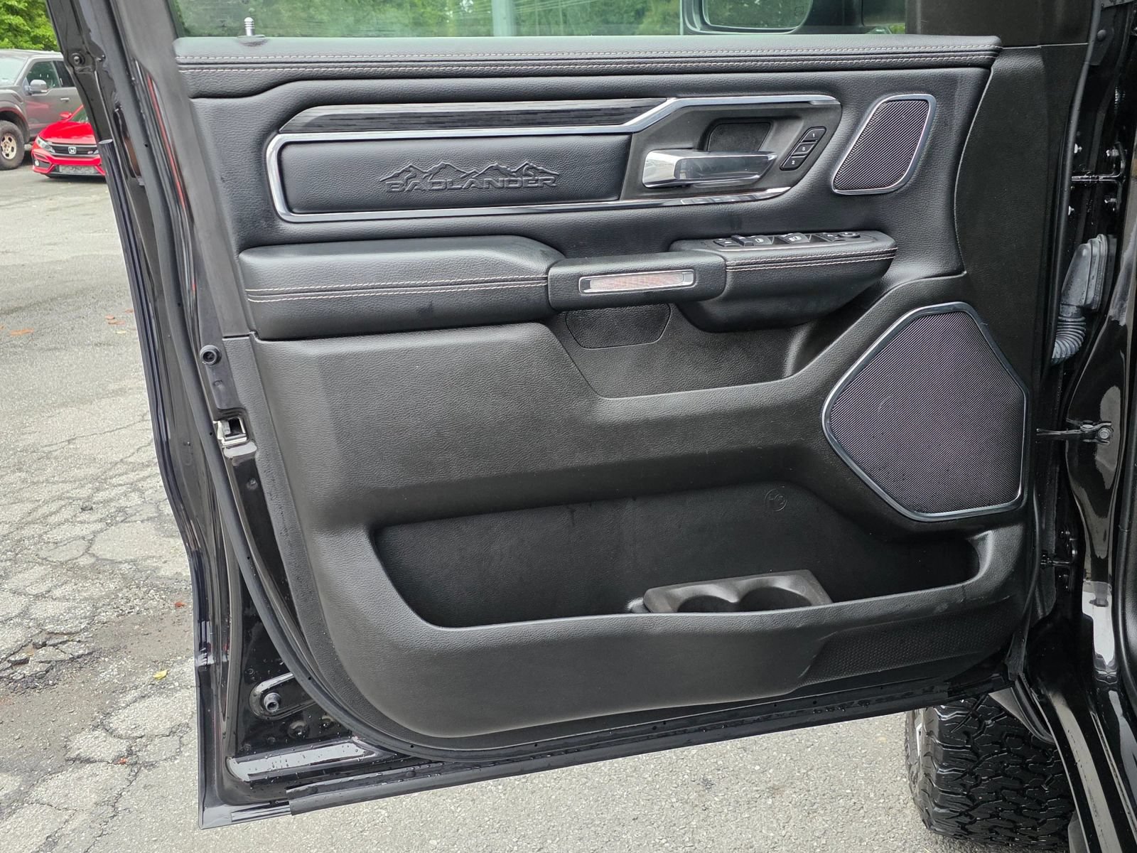 Used 2024 RAM 1500 Laramie AWD/4WD image 29