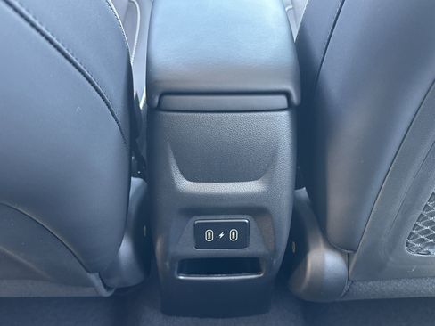 New 2025 Hyundai Venue Limited image 15