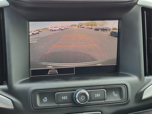 Used 2024 GMC Terrain SLE FWD image 23