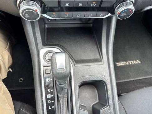 Used 2024 Nissan Sentra SV FWD image 19