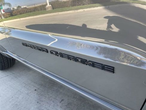 Used 2022 Jeep Grand Cherokee Laredo X image 32