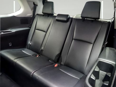 Used 2025 Toyota Grand Highlander AWD image 11