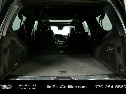 Used 2024 Cadillac Escalade ESV Premium Luxury image 34