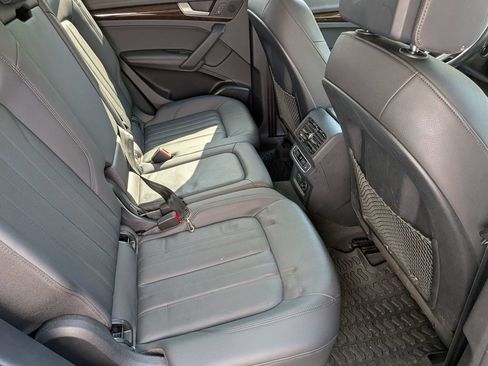 Used 2019 Audi Q5 Premium Plus w/ Premium Plus Package AWD/4WD image 33