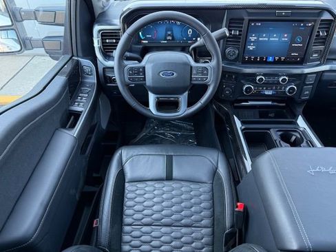 New 2025 Ford F350 Lariat w/ Lariat Ultimate Package image 31