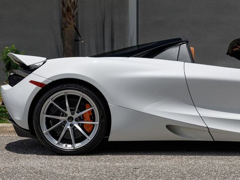 Used 2020 McLaren 720S Spider RWD image 11