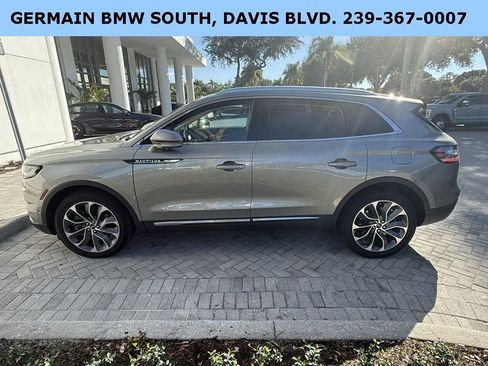 Used 2023 Lincoln Nautilus Reserve w/ Equipment Group 201A image 2