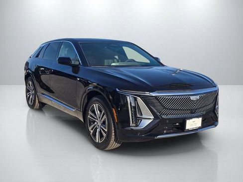 New 2026 Cadillac Lyriq Luxury image 3