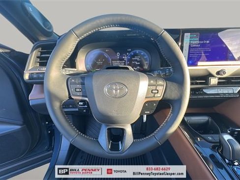 New 2025 Toyota Crown Signia Limited image 17