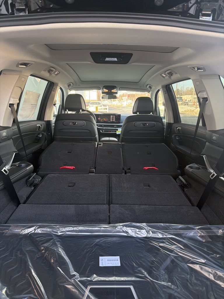 New 2026 BMW X7 xDrive40i w/ Premium Package AWD/4WD image 15
