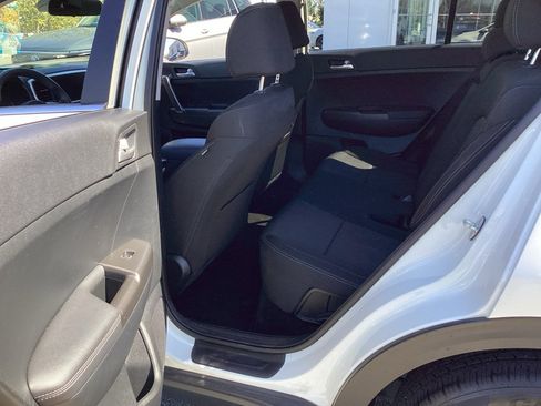 Used 2022 Kia Sportage LX FWD image 34