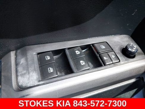 Used 2017 Toyota Tacoma TRD Off-Road w/ Tow Package RWD image 16