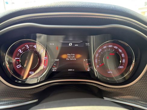 Used 2015 Dodge Challenger SRT Hellcat image 31