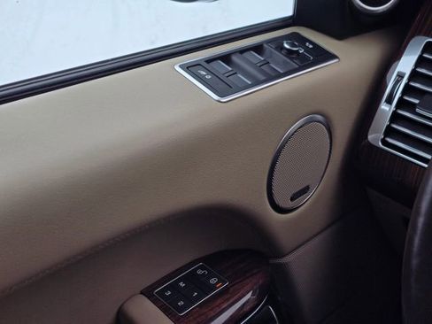 Used 2016 Land Rover Range Rover Supercharged image 33