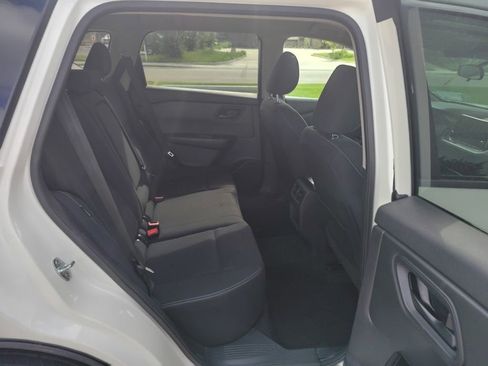 Used 2024 Nissan Rogue S AWD/4WD image 28