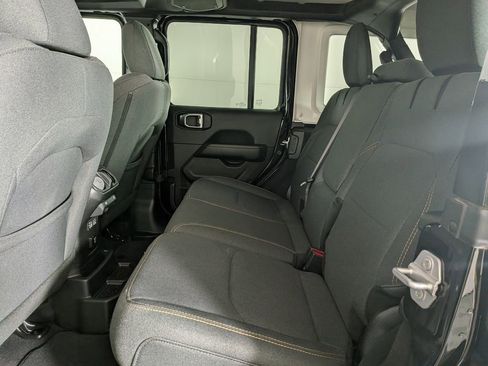 Certified 2025 Jeep Wrangler Unlimited Sahara image 30