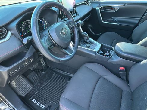 Certified 2021 Toyota RAV4 SE image 10